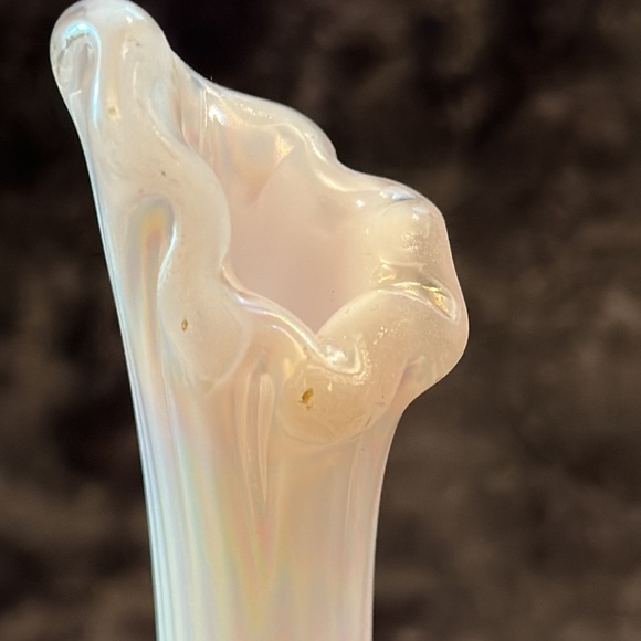 Fenton pink iridescent / opalescent bud vase with sticker, approx 8 1/2” - Picture 8 of 9